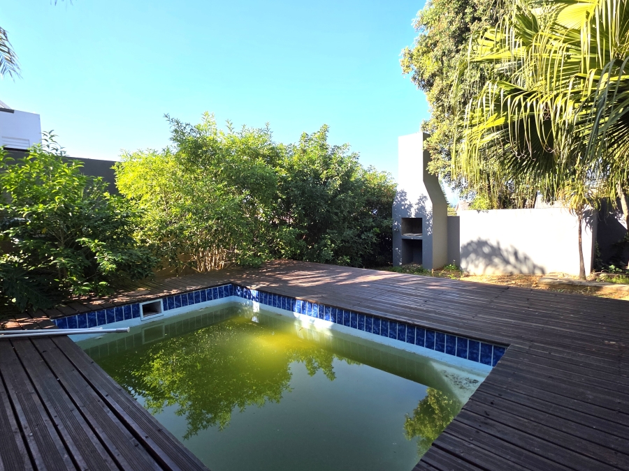 5 Bedroom Property for Sale in Wavecrest Eastern Cape